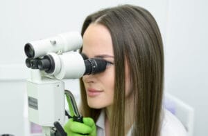 Кольпоскопія в Одесі – гінекологічне обстеження в клініці Ілайф